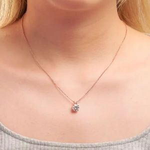 18k Gold Necklace with Moissanite Diamond